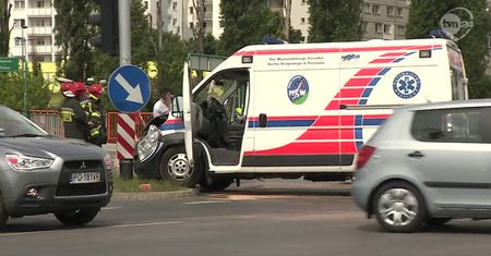 Wypadek z udziałem karetki na sygnale