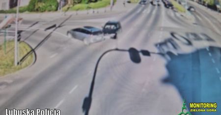 Zderzenie na czerwonym świetle. Wszystko się nagrało
