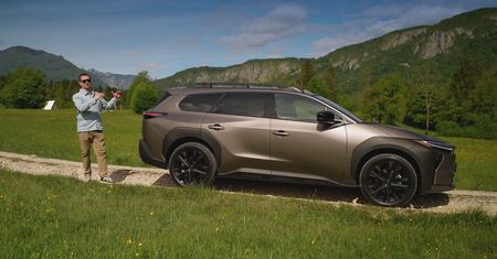 Wideo: pierwsza jazda Toyotą bZ4X Touring – ta lepsza wersja japońskiego elektryka