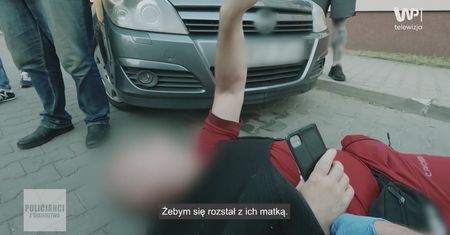 Leżał na parkingu pod blokiem. "Nie szkoda wam czasu i naszych pieniędzy?"
