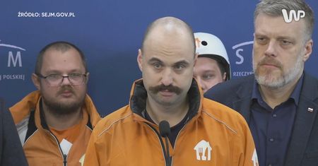 "Katastrofa dla wielu tysięcy osób". Kurier o decyzji Pyszne.pl