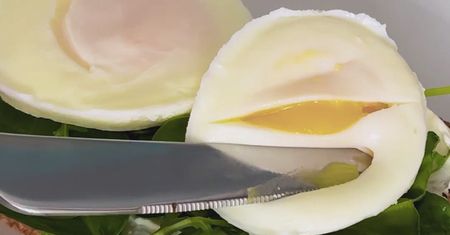 Jak usmażyć jajka? O tym sposobie wielu nie ma pojęcia