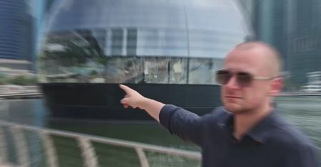 Najbardziej imponujący Apple Store na świecie. Stoi na wodzie