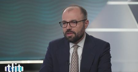 Tłit - Krzysztof Szczucki