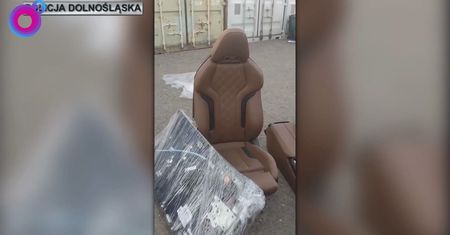 Magazyn pełen części z luksusowych aut. Duże odkrycie policji