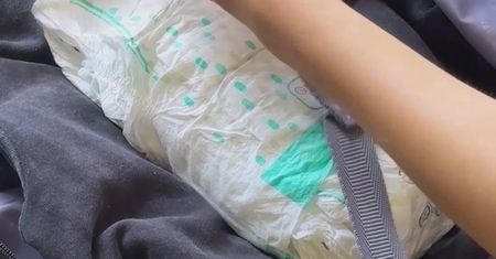 Owiń w pieluchę i włóż do walizki. Mało znany patent na wakacyjne pakowanie