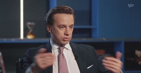 Bosak o zarzutach ws. studiów: to zamówienie polityczne