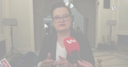 Zakaz smartfonów w szkołach i nowe ograniczenia. MEN zapowiada zmiany