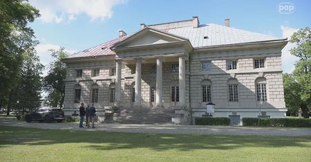 Gigantyczny remont podwarszawskiego pałacu. Może pochłonąć nawet 17 mln zł