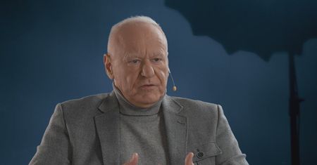 Generał: wojna przeniosła się do piątego obszaru — cyberprzestrzeni