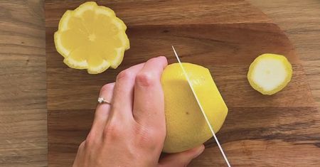 Zrób tak cytryny do lemoniady. Będzie wyglądała jak z restauracji