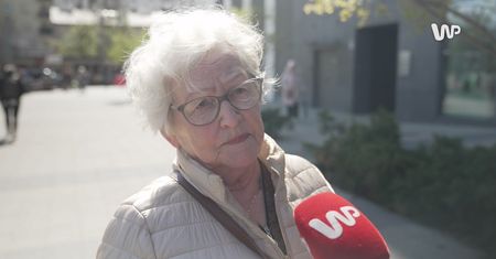 Polacy wpłacają na PiS i Republikę? "Ile bym miała, to bym mu oddała"