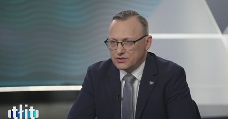 Burza wokół TK. "Czterech sędziów nie wytrzymało ciśnienia"