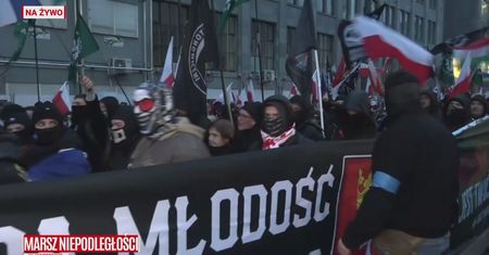 Skandaliczne hasła na Marszu Niepodległości. Relację przerwała jedna z uczestniczek