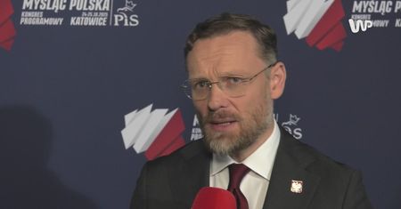 PiS traci w sondażach. "Po to jest ta burza mózgów"