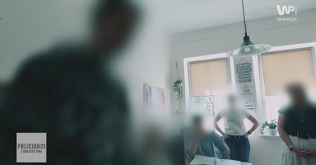 Wezwała policjantów do szkoły. Uczniowie zbadani alkomatem