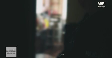 15 min rozmawiała ze 112. Taki widok zastali w domu kobiety