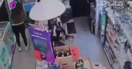 Wstrząsające nagranie. Kobieta była w ciąży. Miał w ręku broń