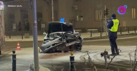 Roztrzaskane auta. Groźny incydent w Warszawie. Mamy nagranie