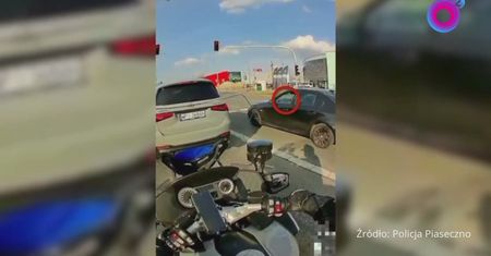 Kierowca BMW nie wiedział, kto jedzie obok. Wszystko się nagrało