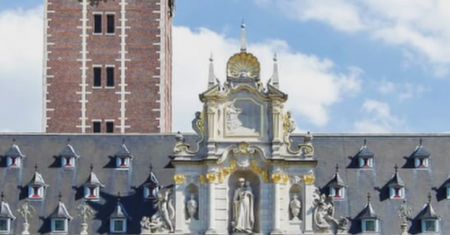 Włamują się przez słuchawki. Mogą podsłuchiwać rozmowy
