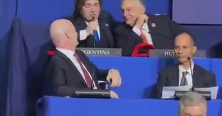 Niecodzienne zachowanie polityków na Radzie Pokoju. Mamy nagranie