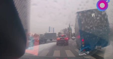 10 punktów karnych i 1050 zł mandatu. Zobacz, co zrobił kierowca