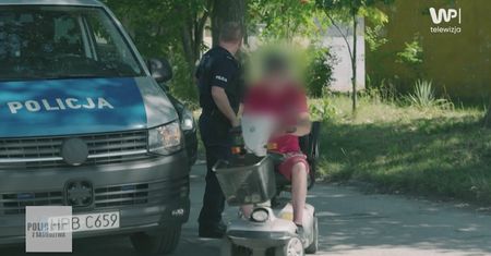 Zatrzymał patrol i poprosił o pomoc. Policjanci nie spodziewali się takiej prośby