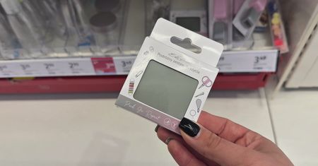 Kosztują kilka złotych, a działają. Znajdziesz je w Rossmannie