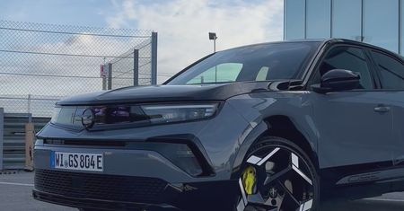 Wideo: Opel Mokka GSE - czym różni się od zwykłego modelu?
