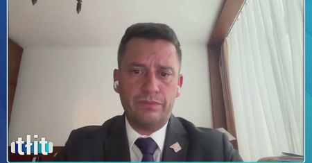 Śliz: marszałek Hołownia w żaden sposób nie ucieka