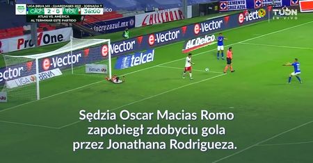 #dziejesiewsporcie: Sędzia zatrzymał strzał do niemal pustej bramki