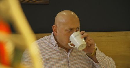 Dagmara wpycha w Jacka kilogramy słodkości