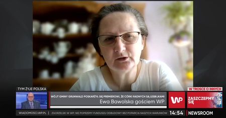 Radna Ewa Bawolska komentuje zarzuty wójta. "Może powinnam stanąć z flagą tęczową"