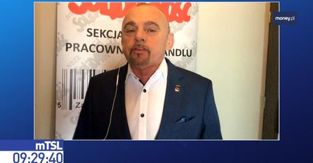 "Solidarność" chce dnia wolnego po szczepieniu dla pracowników handlu