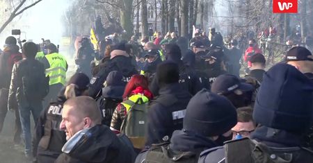 11. rocznica katastrofy smoleńskiej. "Policjanci się pilnują"