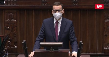 Oklaski na stojąco dla Morawieckiego, Ziobro ze spuszczoną głową