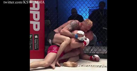 Polak uduszony. Krwawa walka na KSW 60