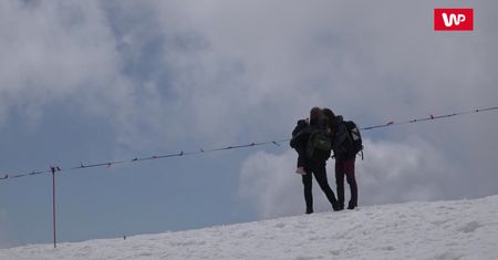 Na Kasprowym Wierchu wciąż pełno śniegu. Na wiosnę trzeba trochę poczekać