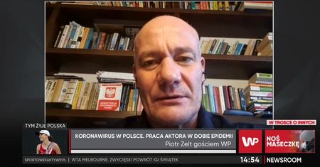 Aktorzy w galerii handlowej, przebrani za narciarzy. Po co? Zelt wyjaśnia