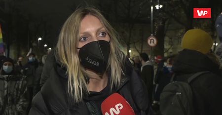 Aborcja w Polsce. Anja Rubik na strajku kobiet w Warszawie: "To jest przerażające"