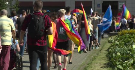 Yga Kostrzewa o sytuacji LGBT w Polsce. "Trudno żyć w kraju, gdzie można zostać oplutym"