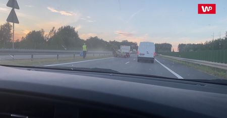 "Mechaniczne" koszenie poboczy w Głuchowie. Kierowca nagrał przezabawną scenę