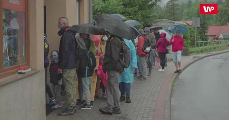 Najazd turystów na Karpacz. O koronawirusie większość z nich zapomniała