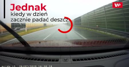 Światła w deszczu są obowiązkowe. Nie te do jazdy dziennej