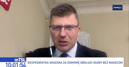 Wyprosiła klientkę bez maseczki, sąd ukarał. Wiceminister: absurdalny wyrok