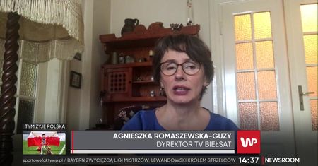 Białoruś. Aleksander Łukaszenka pozuje z karabinem. "Widok zatrważający, pytanie o poczytalność"