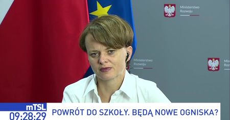 Nowy rok szkolny. Dzieci wracają do klas. "Zaczynamy z dużą niepewnością"