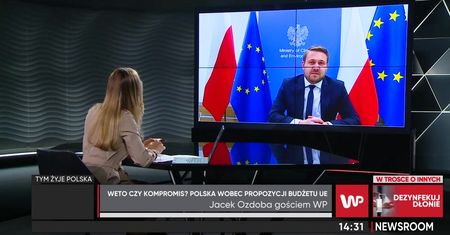 Ozdoba o UE i "zginaniu karku". Przypomniał słowa Tuska