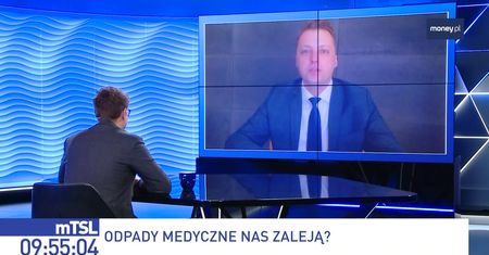 Odpady medyczne trafiają do plastikowych worków. "To niebezpieczne, trzeba zmienić system"